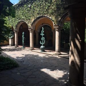 Meet your Posher, Gloria